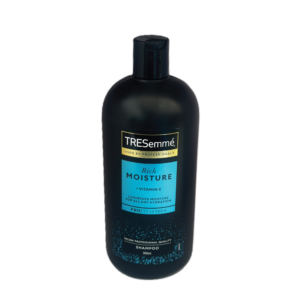 TRESemmé Rich Moisture Shampoo (with Vitamin E)